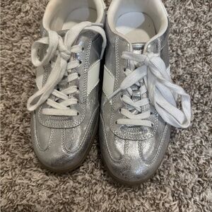 Universal Thread Silver and White Sneakers